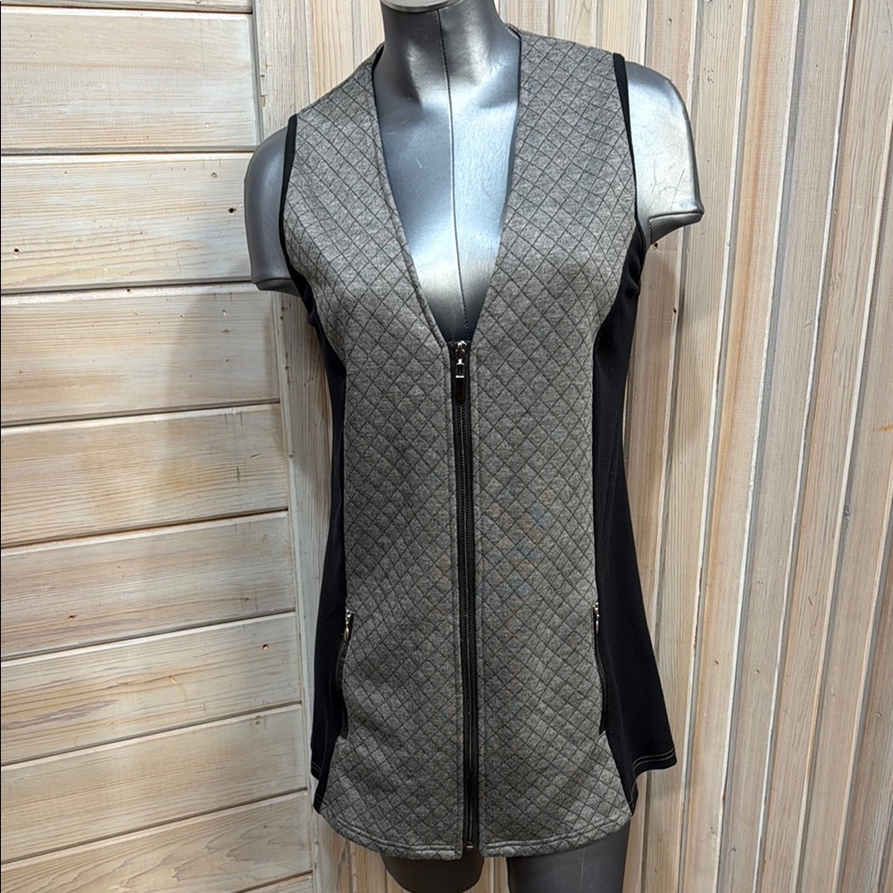 Gray Quilted Sleeveless Vest with Stand-Up Collar